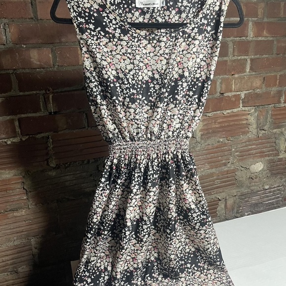 Black and pink floral dress with a boho touch #floraldress size XL does have a s - Picture 1 of 6